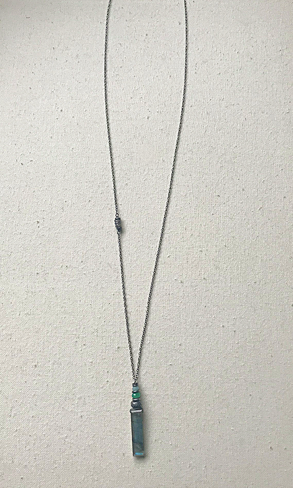 labradorite & chrysoprase stick pendant