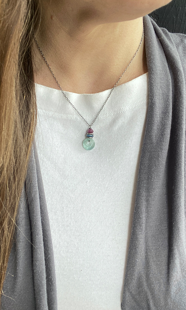 aquamarine carved pendant