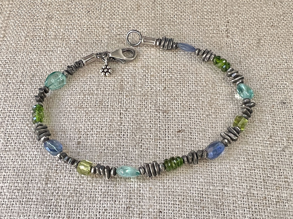 kyanite & apatite stick bracelet