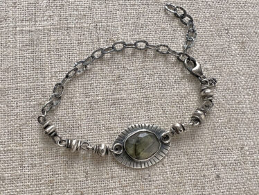 labradorite sunset bracelet by Daisy Chains Jewelry