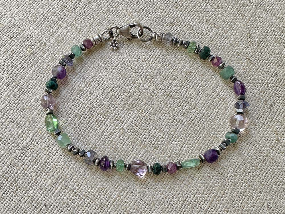 grandidierite & amethyst bracelet