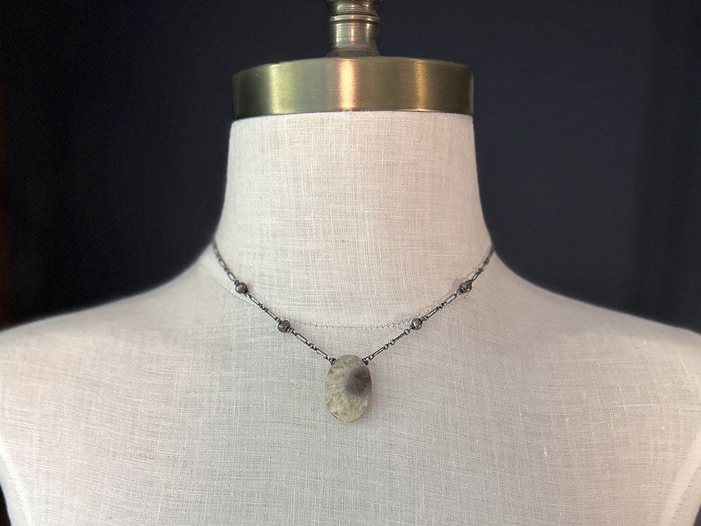 Solar Quartz Pendant Necklace - Image 2