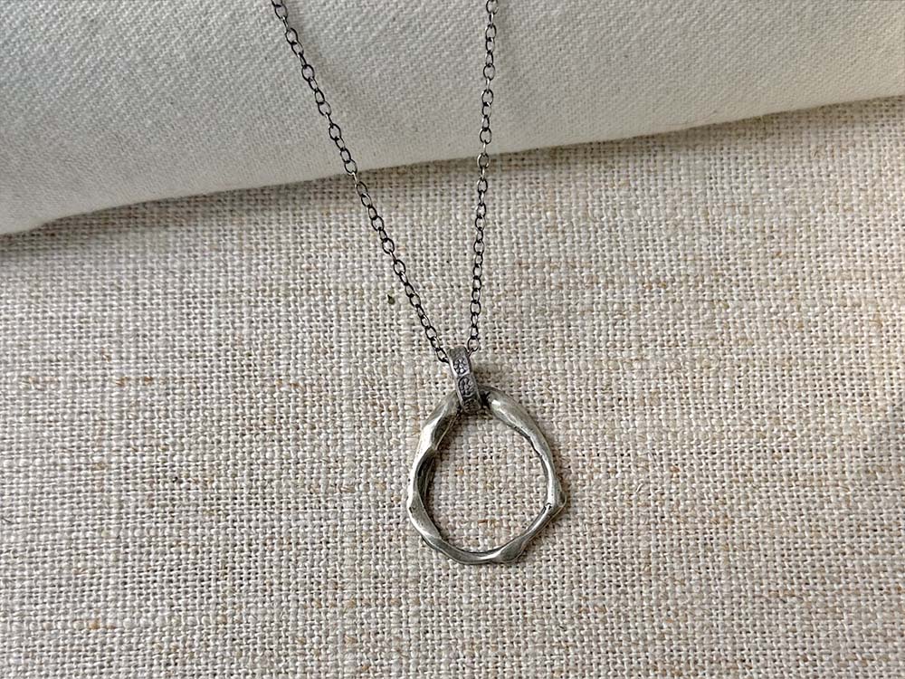 Molten Pendant Necklace - Image 3